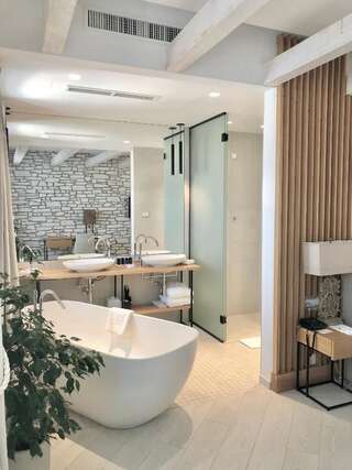 Отель Lazure Hotel & Marina Херцег-Нови Люкс с кроватью размера «king-size» и видом на море-8